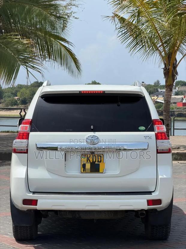 Toyota Land Cruiser Prado 2.8 D-4D 2015 White
