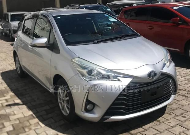 Toyota Vitz 2019 Silver