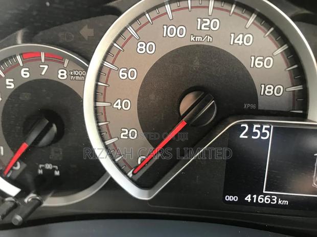 Toyota Vitz 2019 Silver
