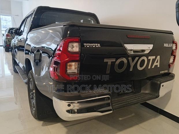Toyota Hilux 2019 Black