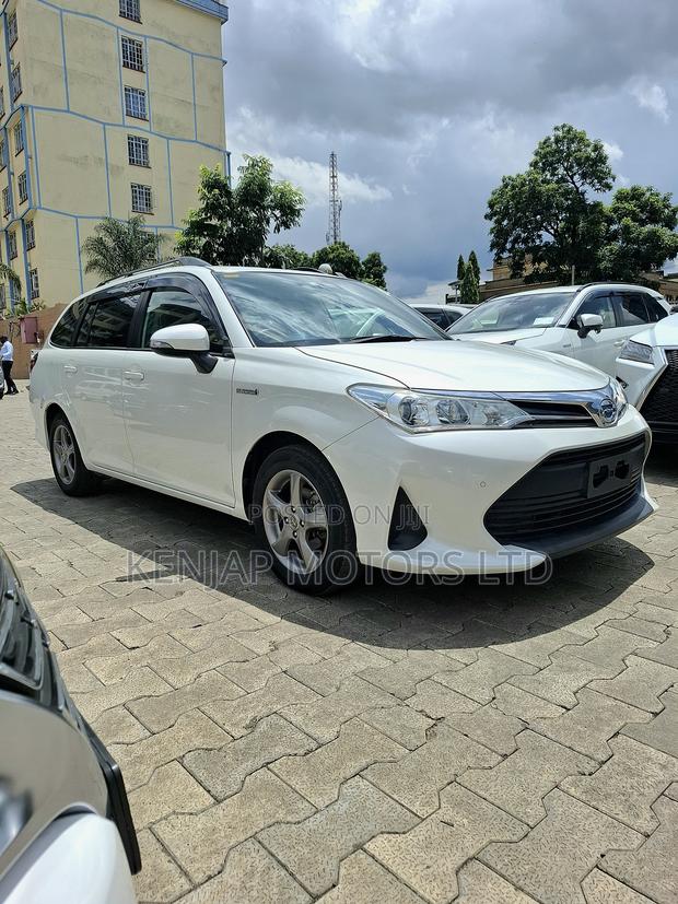 Toyota Corolla Fielder 2018 White