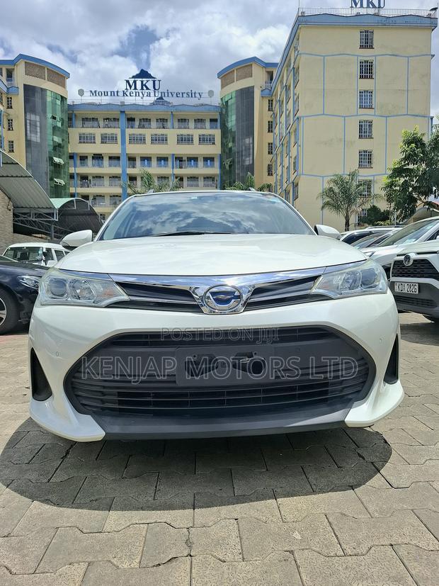 Toyota Corolla Fielder 2018 White
