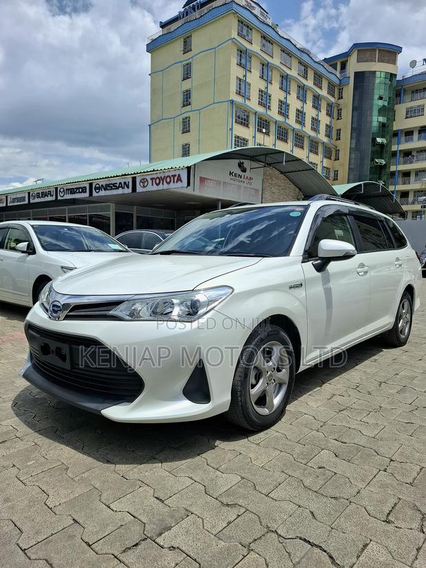 Toyota Corolla Fielder 2018 White