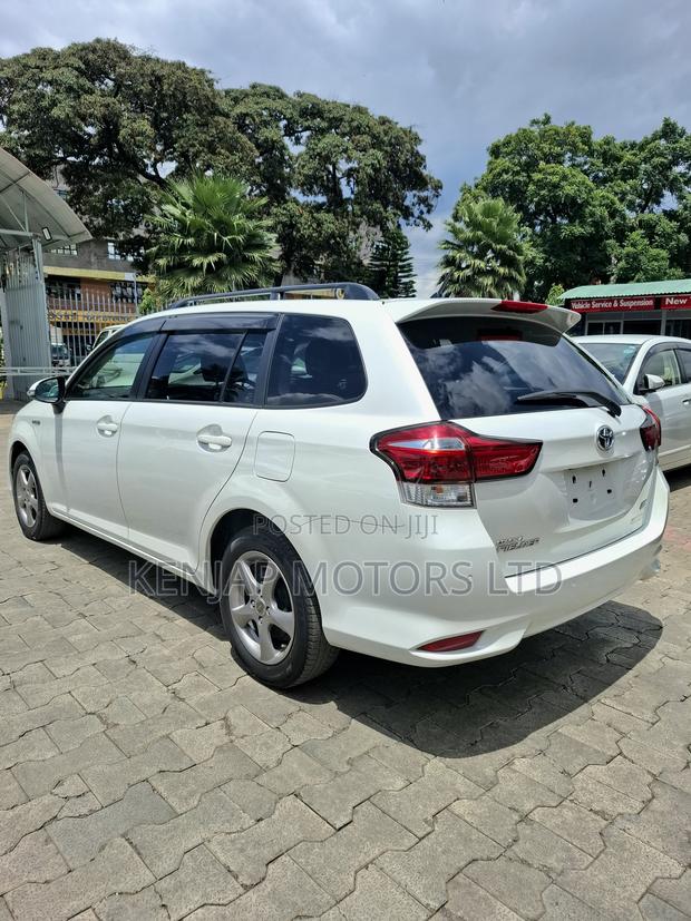 Toyota Corolla Fielder 2018 White