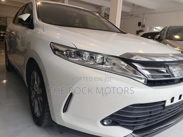 Toyota Harrier 2.0 Turbo 4WD 2019 White