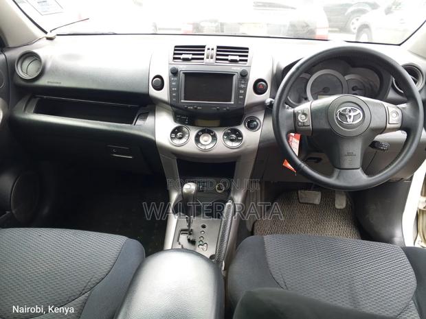 Toyota RAV4 2.4 2005 White