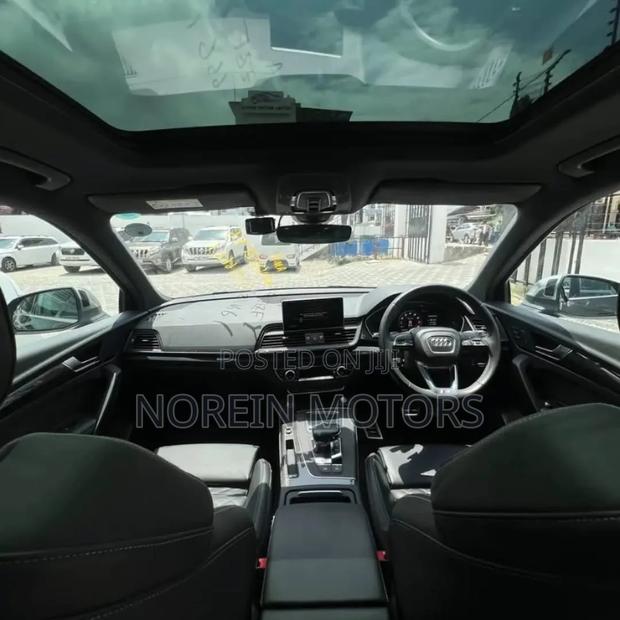 Audi Q5 45 Premium AWD quattro 2020 Matt Black