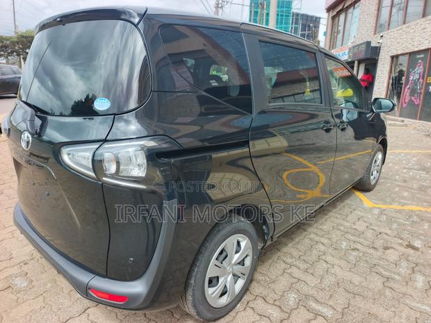 Toyota Sienta 1.5 AWD (6-seater) 2019 Black