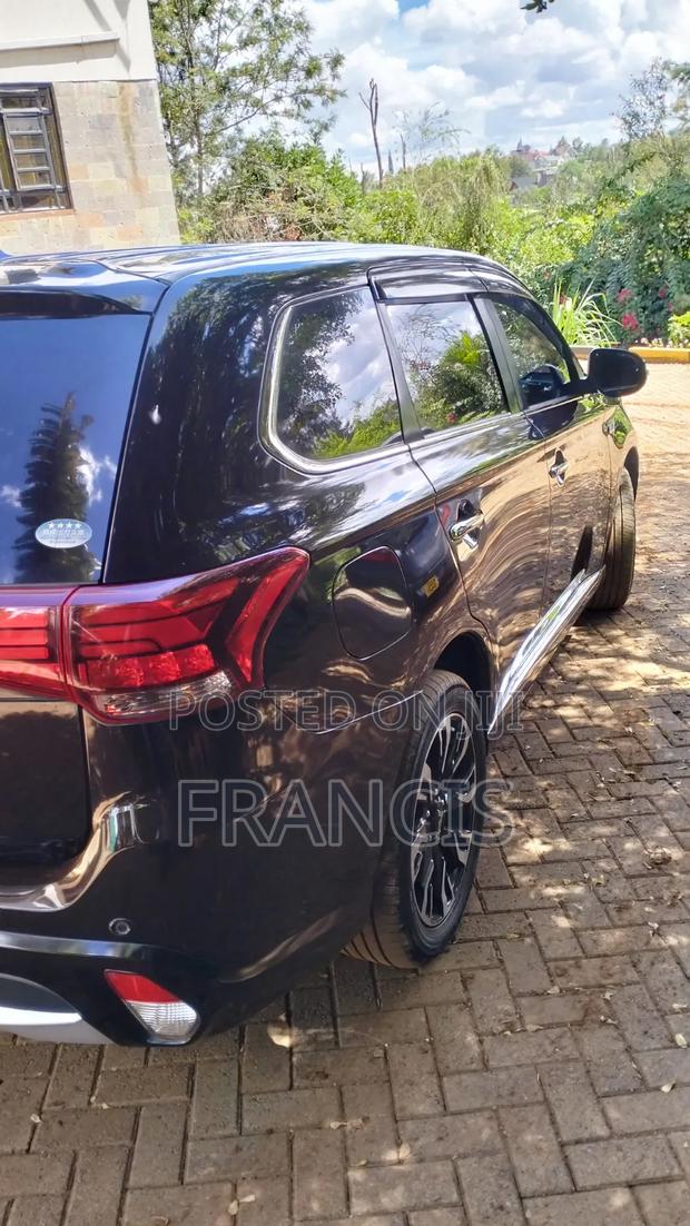 Mitsubishi Outlander 2.0 PHEV AWD 2017 Black
