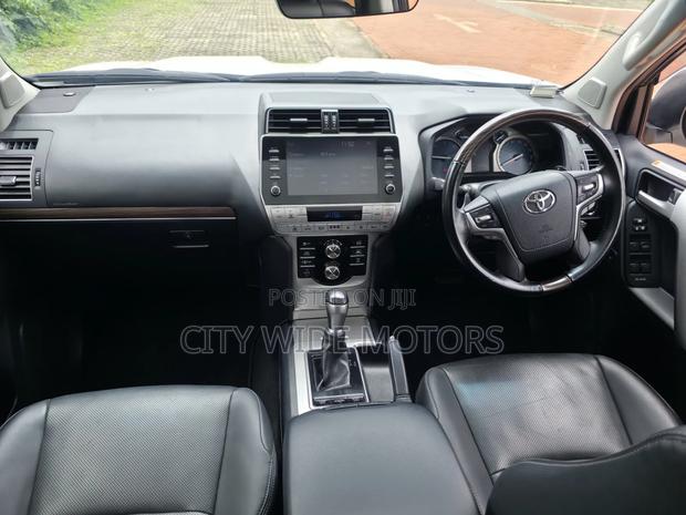 Toyota Land Cruiser Prado 2021 White