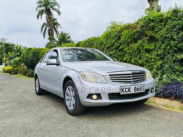 Mercedes-Benz C200 2011 Silver