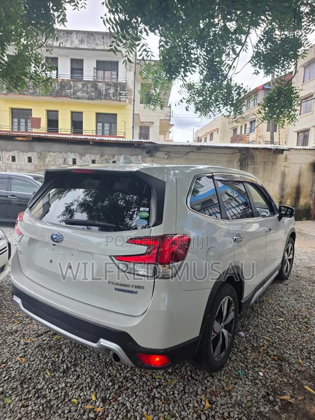 Subaru Forester 2019 White