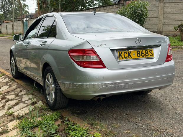 Mercedes-Benz C200 2010 Silver