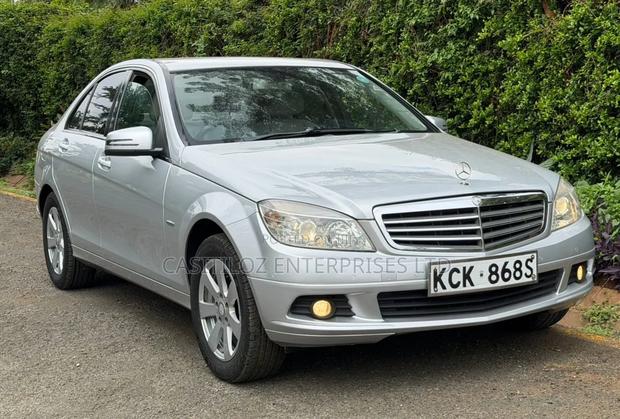 Mercedes-Benz C200 2010 Silver