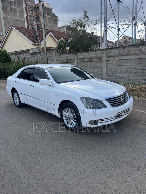 Toyota Crown 2008 White
