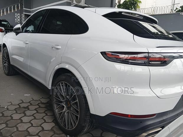 Porsche Cayenne 2020 White