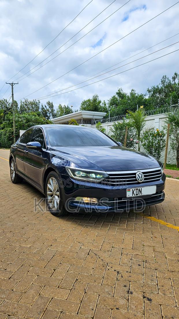 Volkswagen Passat 2016 Blue