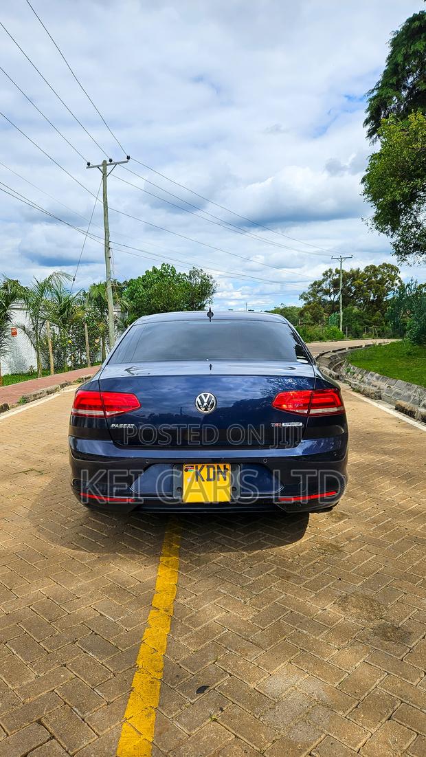 Volkswagen Passat 2016 Blue