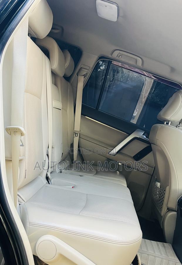 Toyota Land Cruiser Prado 2.8 2019 Black