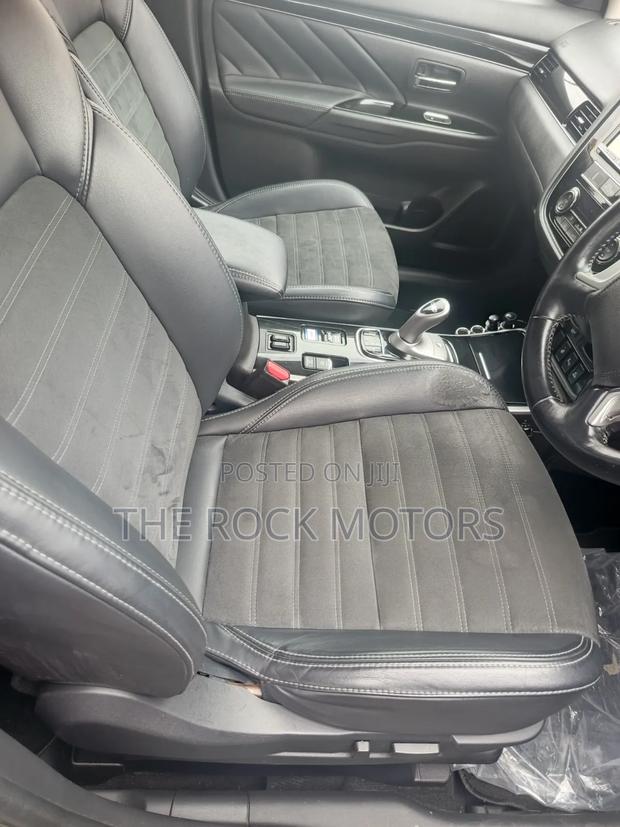Mitsubishi Outlander 2018 Black