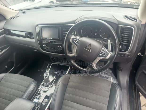 Mitsubishi Outlander 2018 Black