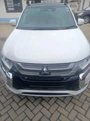 Mitsubishi Outlander 2019 White for sale