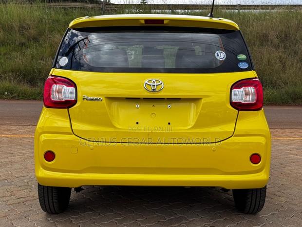 Toyota Passo 2018 Yellow