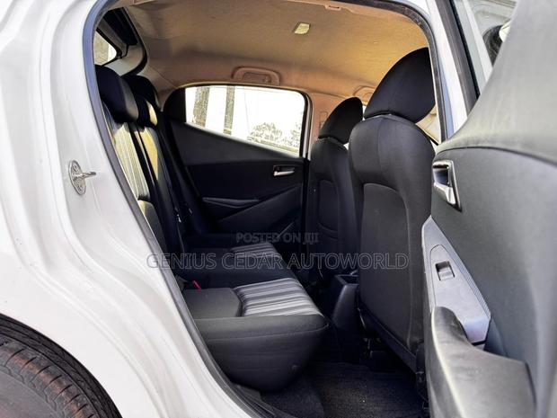 Mazda 2 2019