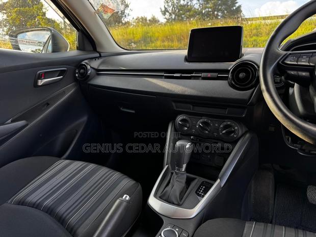 Mazda 2 2019