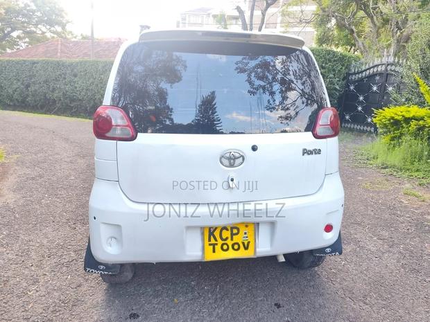 Toyota Porte 1.3 FWD 2011 White