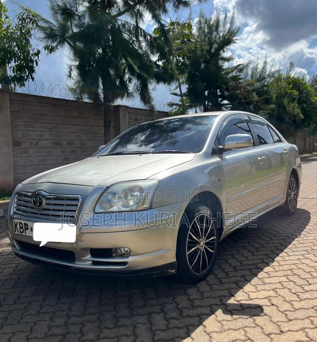 Toyota Avensis 2006 Silver