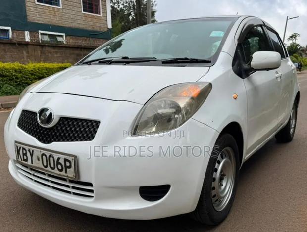 Toyota Vitz 1.3 FWD 5dr 2007 White