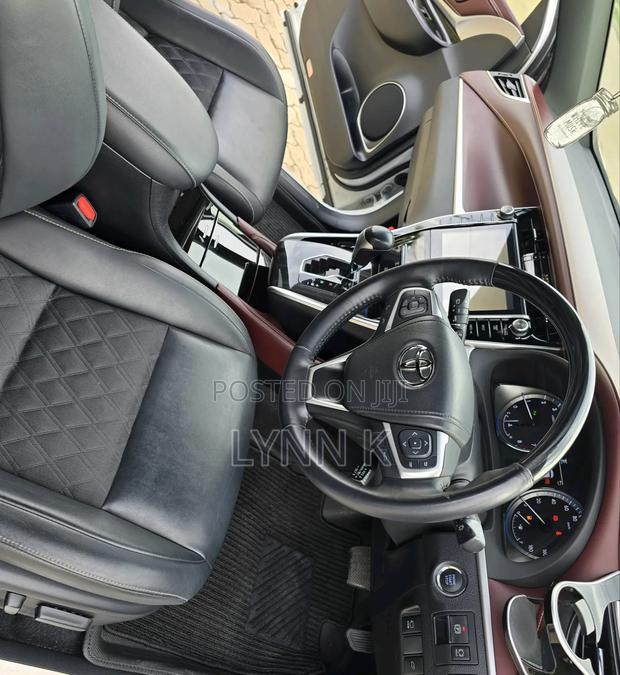 Toyota Harrier 2020 White