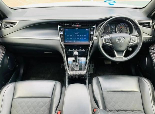 Toyota Harrier 2.0 2019 White