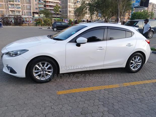 Mazda Axela 2015 White