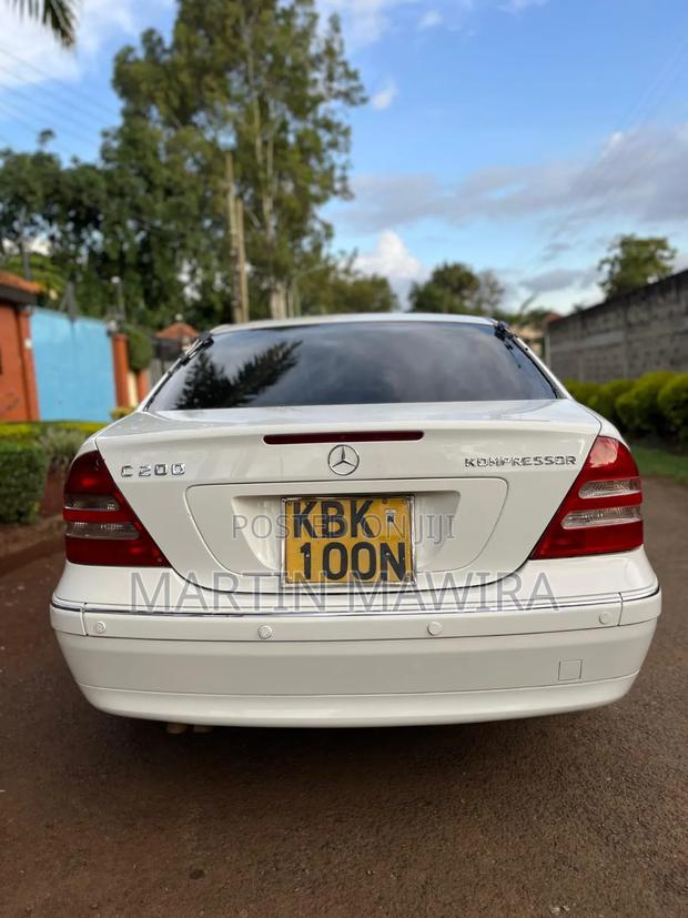 Mercedes-Benz C200 2005 White