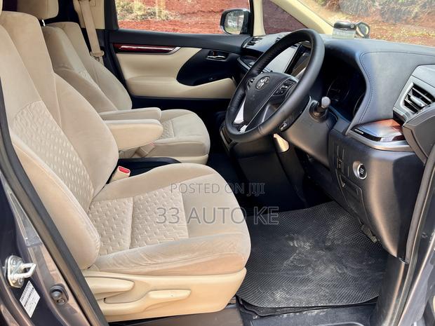 Toyota Alphard 2015 Blue
