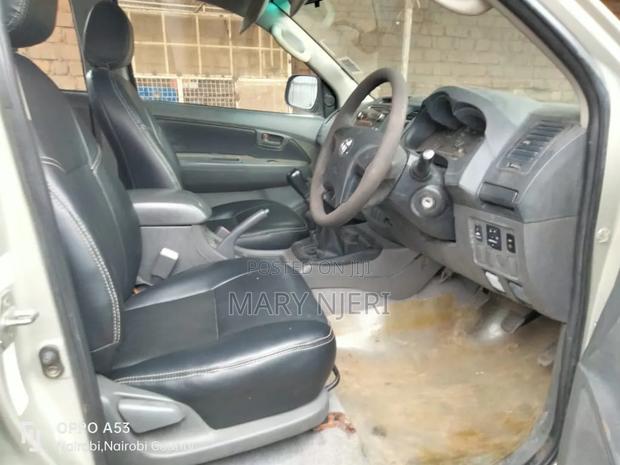 Toyota Hilux SR 4x4 2013 Gray