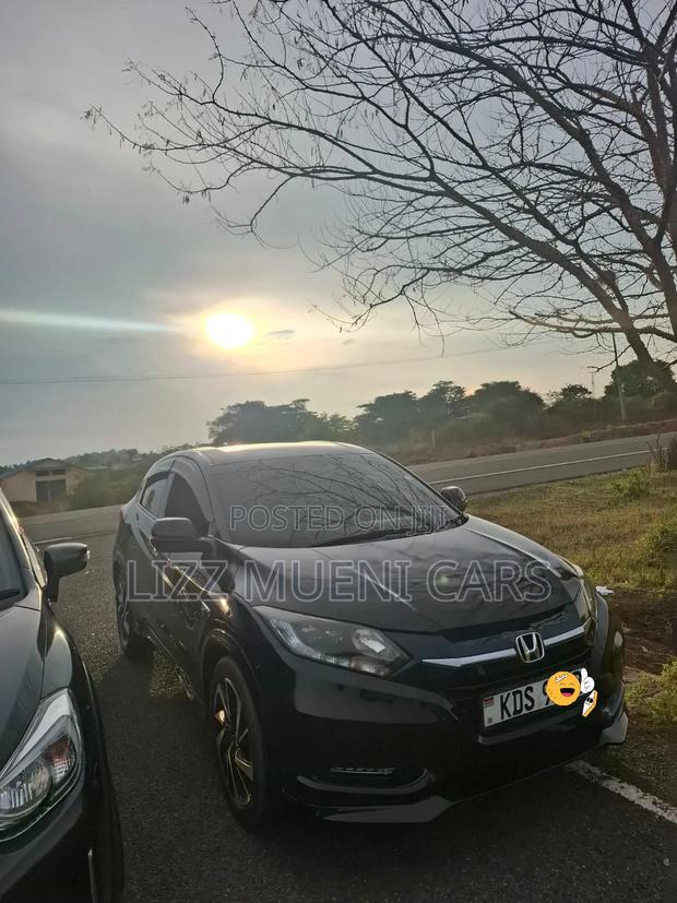 Honda Vezel 1.5 Hybrid 2WD 2017 Black