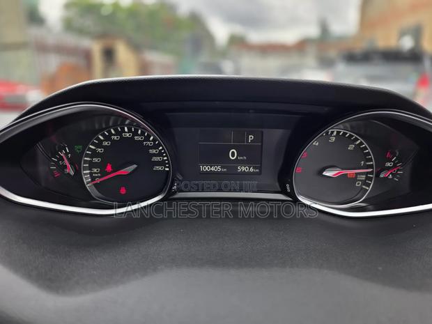 Peugeot 308 2019 Silver
