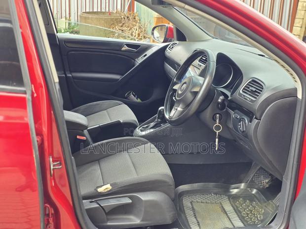 Volkswagen Golf 2011 Red