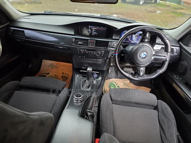 BMW 320i 2011 White