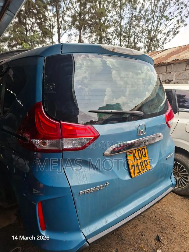 Honda Freed 2016 Blue