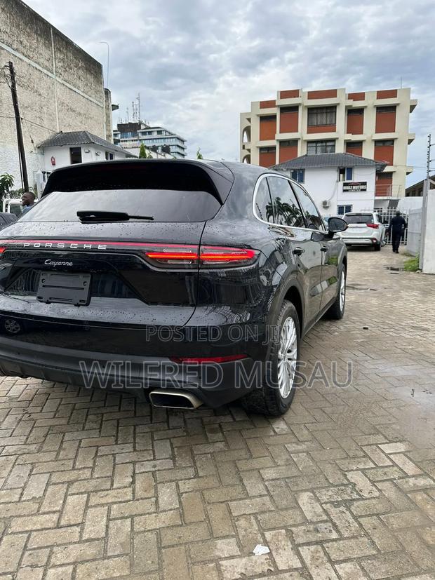 Porsche Cayenne 2018 Black