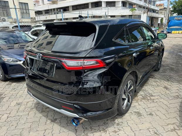 Toyota Harrier 2.0 2019 Black