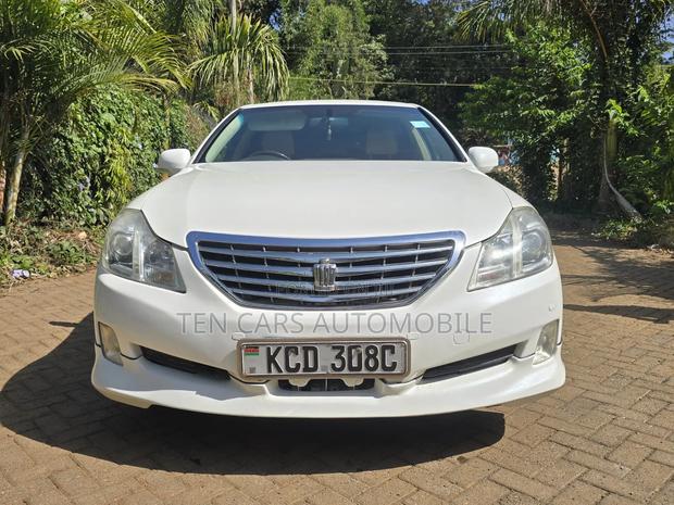 Toyota Crown 2008 White