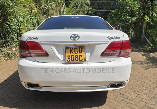 Toyota Crown 2008 White