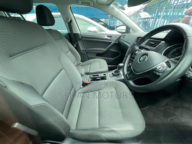 Volkswagen Golf 2019 White