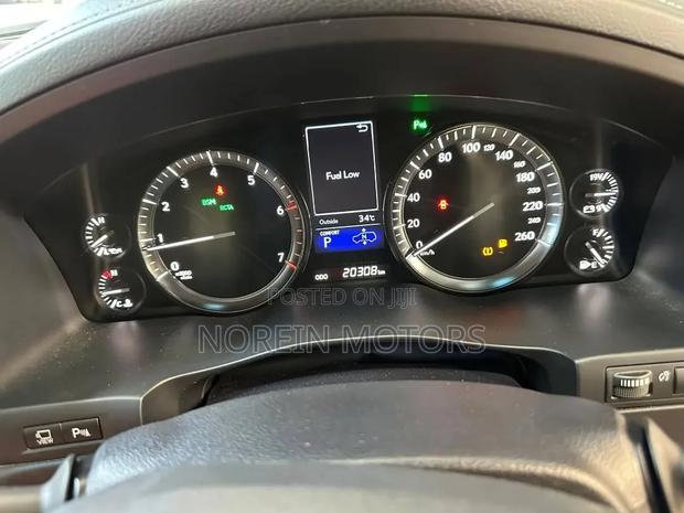 Lexus LX 570 AWD 2018 Gray