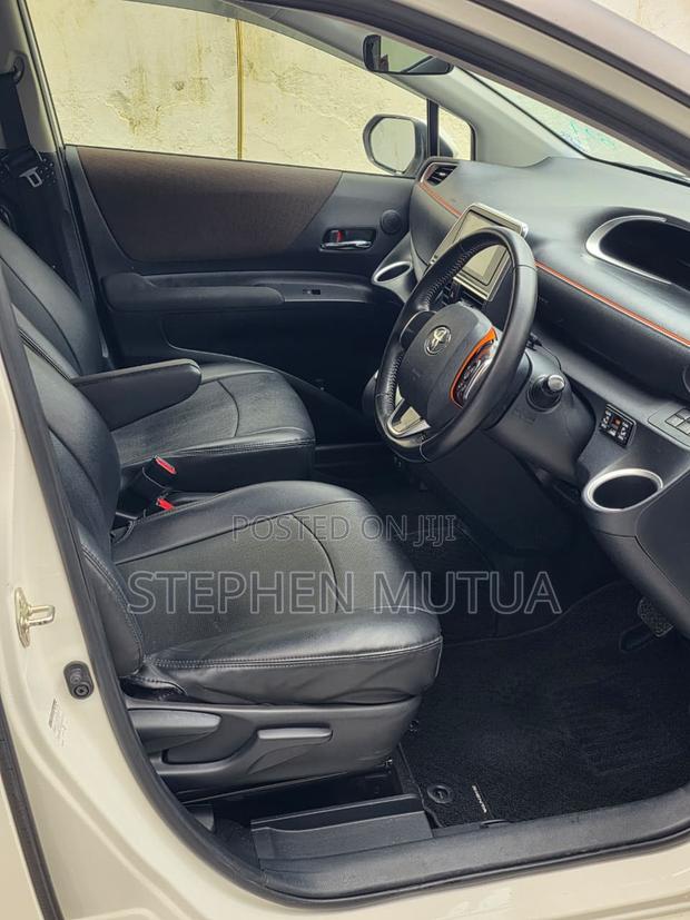 Toyota Sienta 1.5 FWD 2019 White